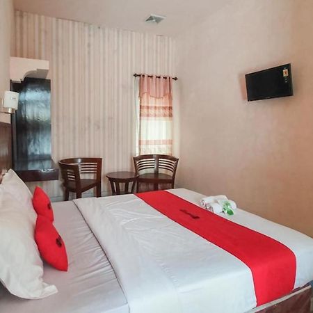 Hotel RedDoorz At Pujon Malang Batu  Zewnętrze zdjęcie