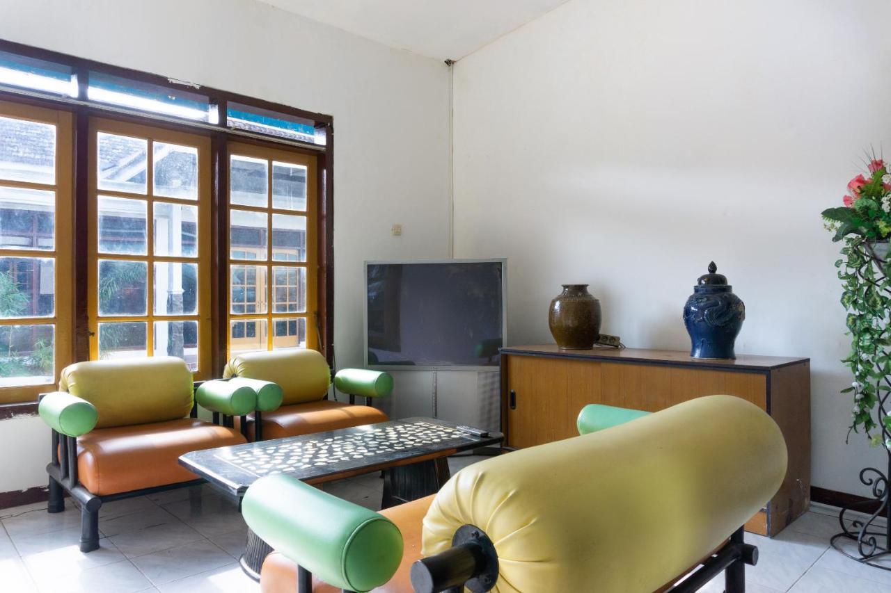 Hotel RedDoorz At Pujon Malang Batu  Zewnętrze zdjęcie