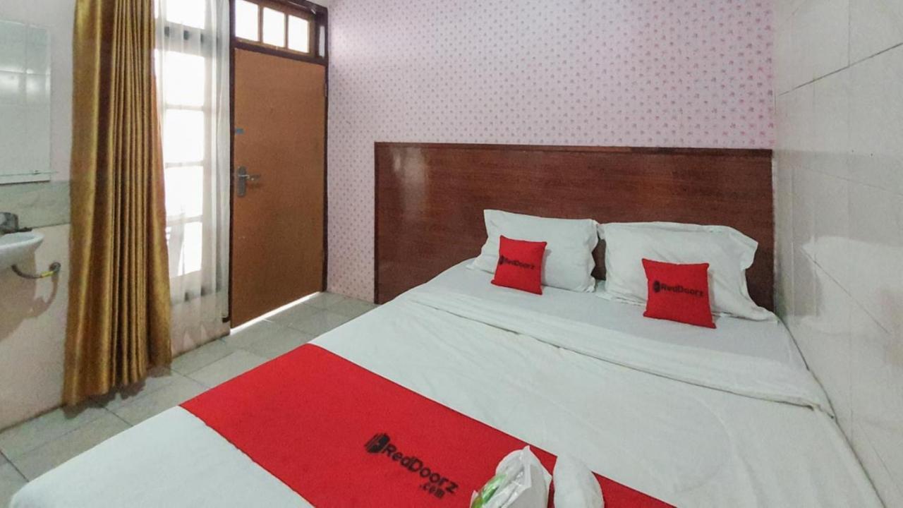 Hotel RedDoorz At Pujon Malang Batu  Zewnętrze zdjęcie