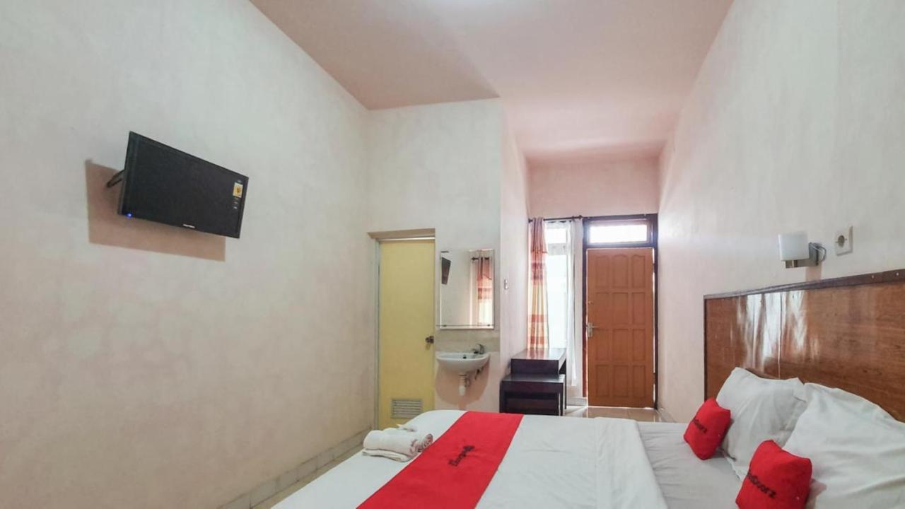 Hotel RedDoorz At Pujon Malang Batu  Zewnętrze zdjęcie