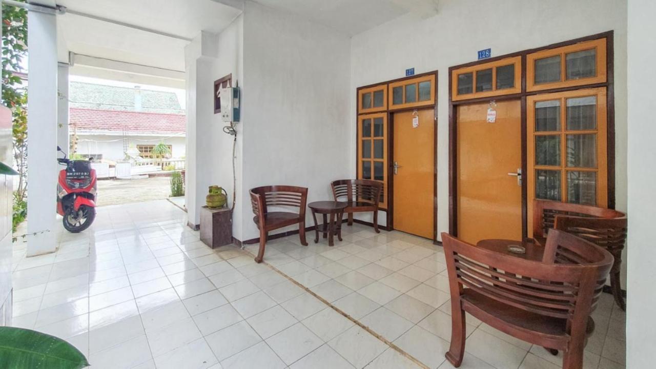 Hotel RedDoorz At Pujon Malang Batu  Zewnętrze zdjęcie