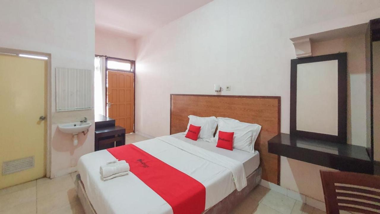Hotel RedDoorz At Pujon Malang Batu  Zewnętrze zdjęcie