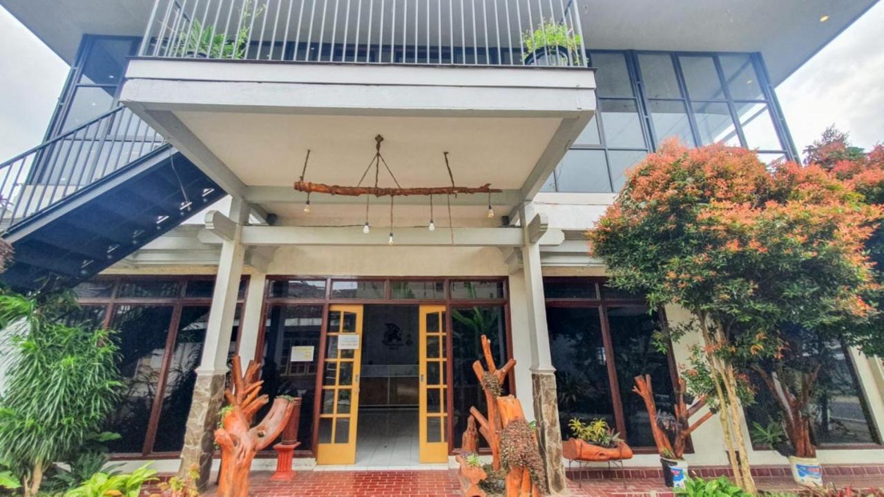 Hotel RedDoorz At Pujon Malang Batu  Zewnętrze zdjęcie