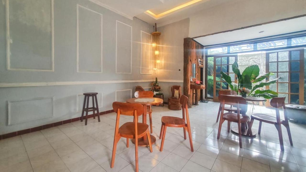 Hotel RedDoorz At Pujon Malang Batu  Zewnętrze zdjęcie