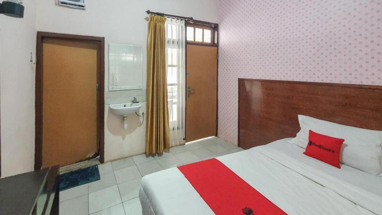 Hotel RedDoorz At Pujon Malang Batu  Zewnętrze zdjęcie